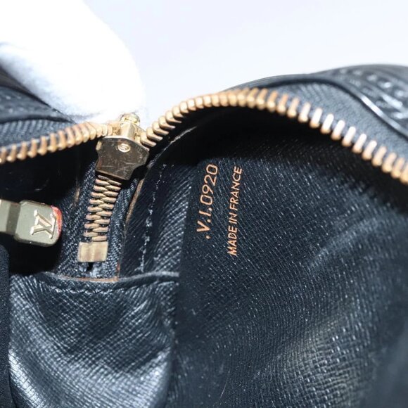 LOUIS VUITTON Epi Jeune Fille MM Shoulder Bag Black M52152 LV Auth ep8347 - Picture 10 of 16